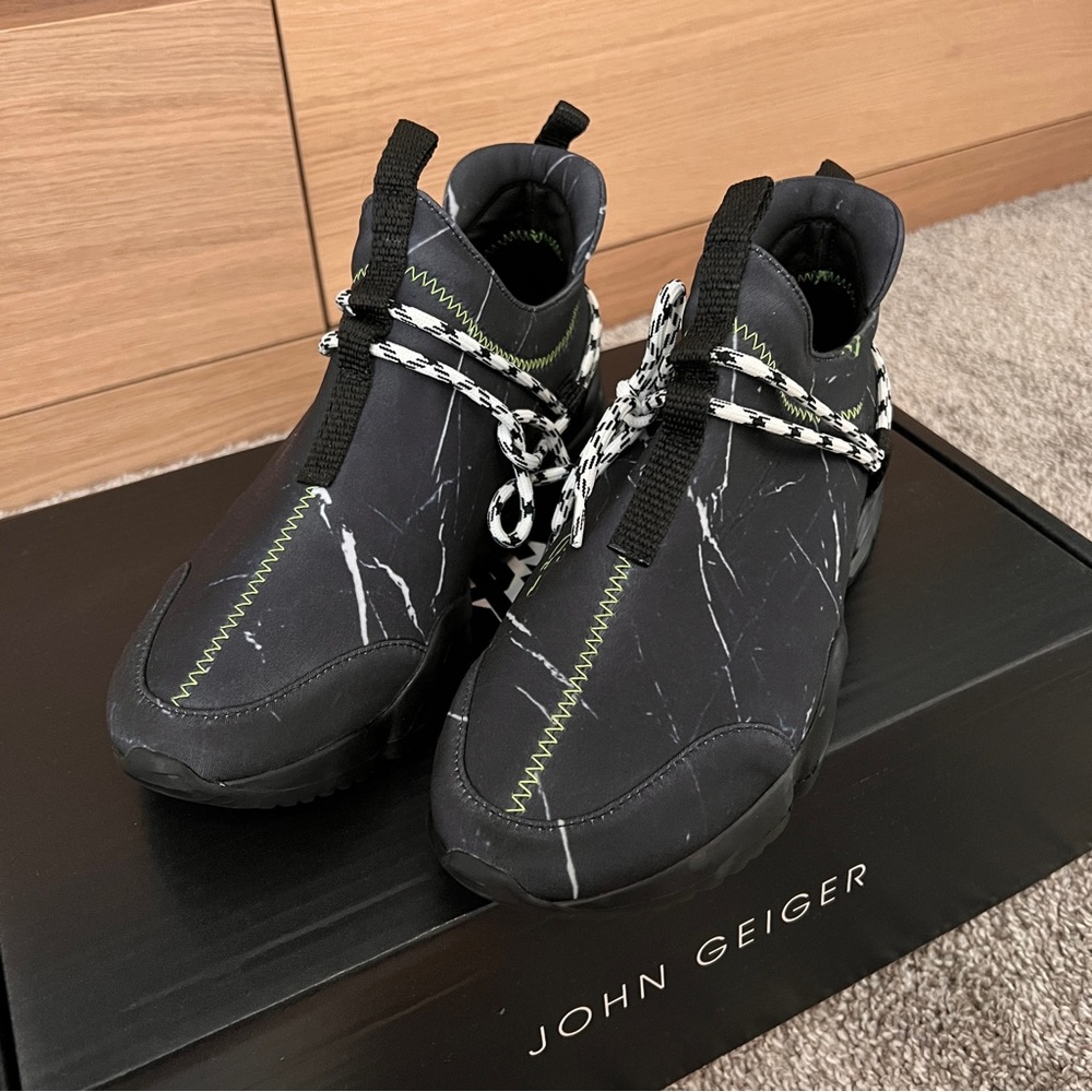 Black/Black Marble" 002 Low By John Geiger